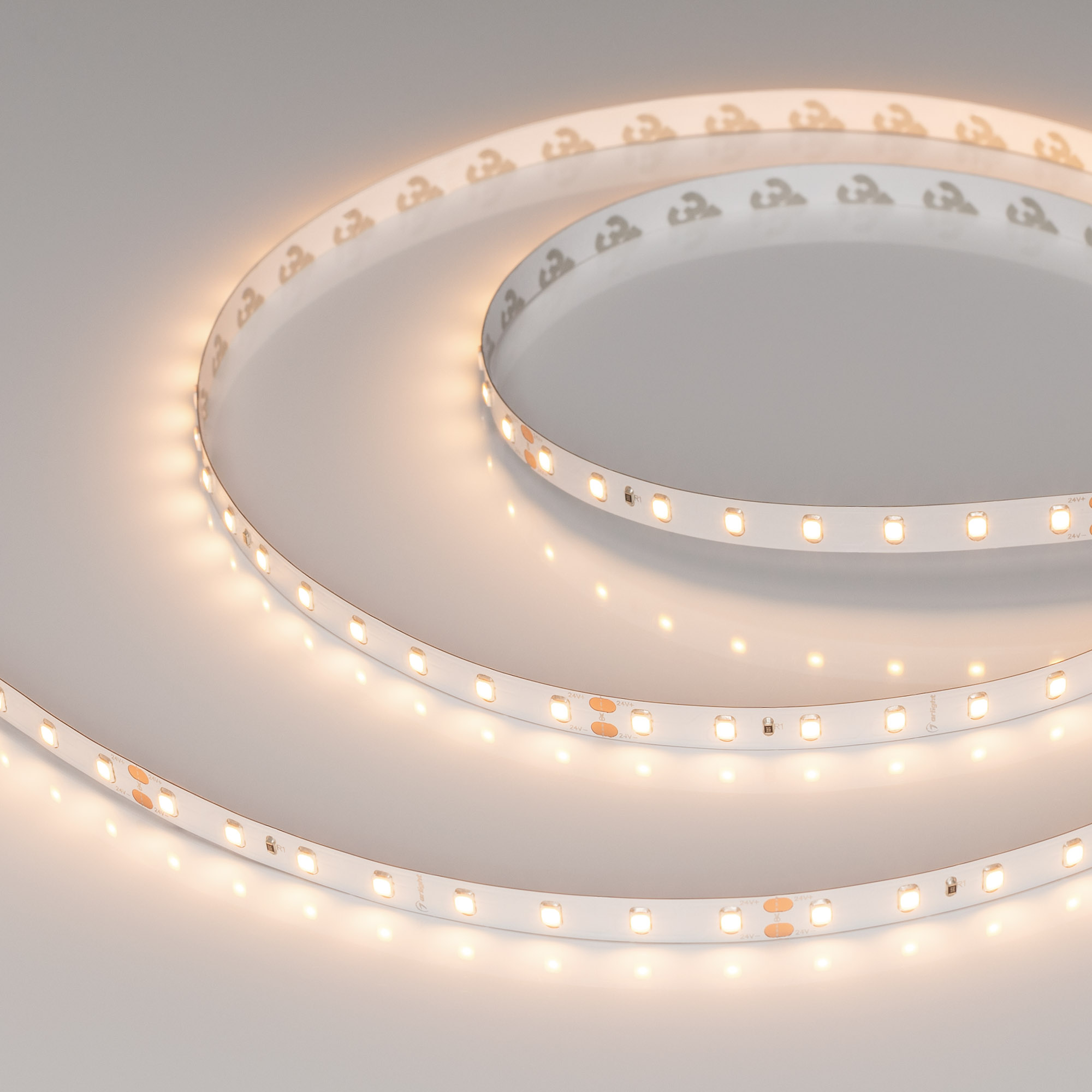 Светодиодная лента RT-A80-8mm 24V Warm3000 (6 W/m, IP20, 2835, 5m) (Arlight, высок.эфф.150 лм/Вт)