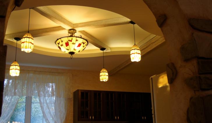 Светодиодное освещение кухни светодиодной лентой и лампами Arlight